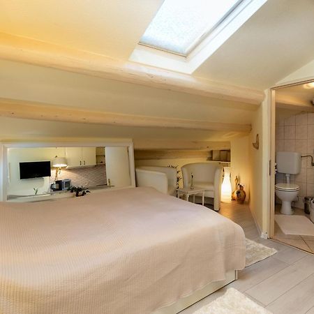רוביני Duplex Apartment Camelia In Charming Old Town מראה חיצוני תמונה