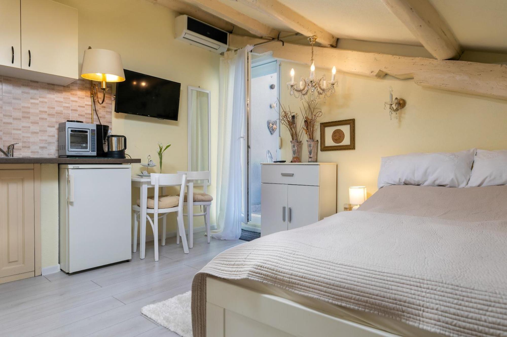 רוביני Duplex Apartment Camelia In Charming Old Town מראה חיצוני תמונה