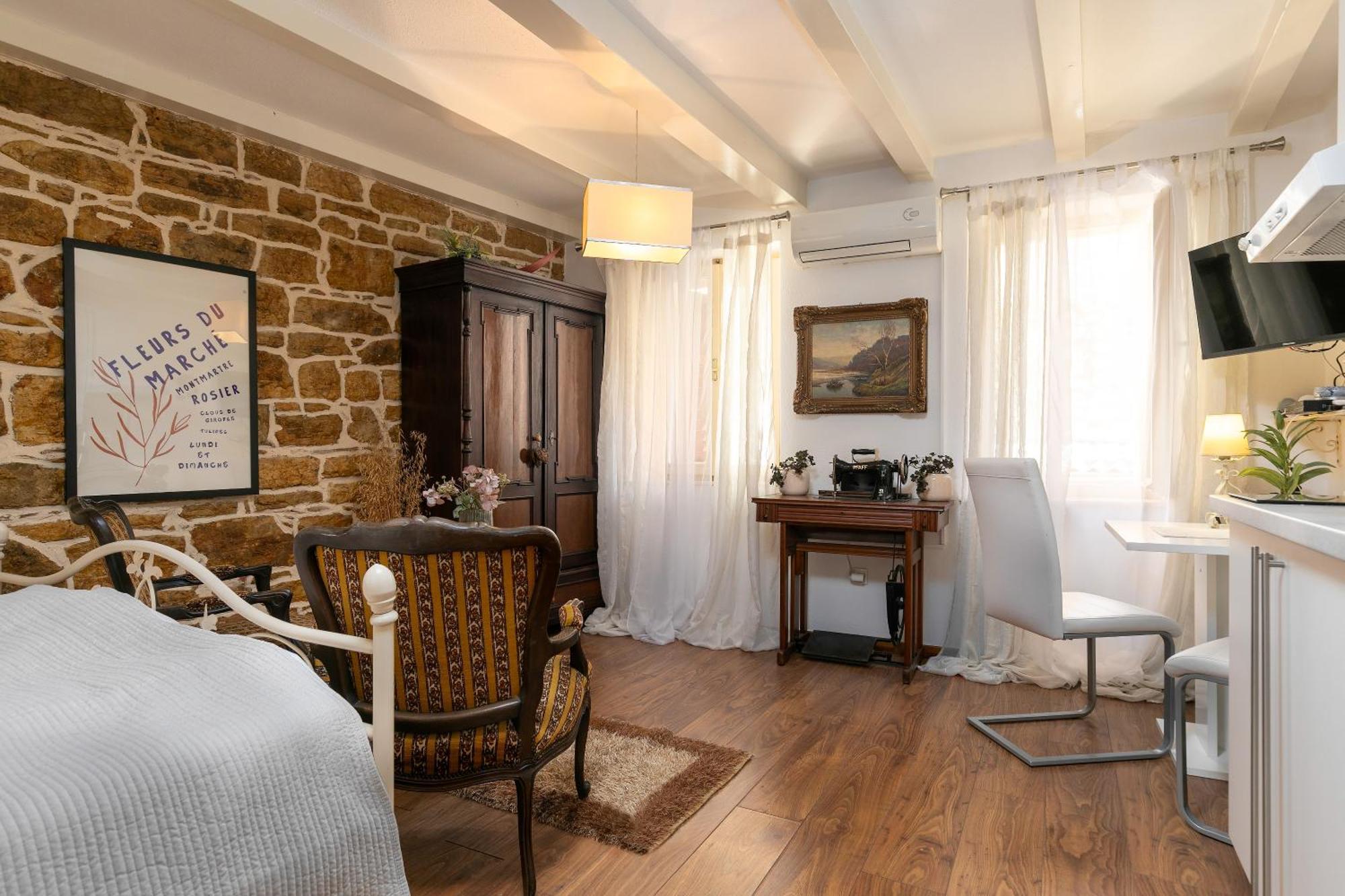 רוביני Duplex Apartment Camelia In Charming Old Town מראה חיצוני תמונה